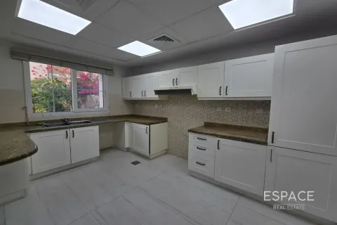 Vila u Arabian Ranches, Dubai, UAE 3 spavaćih soba, 228 m2 Br. 661324 - fotografija 5