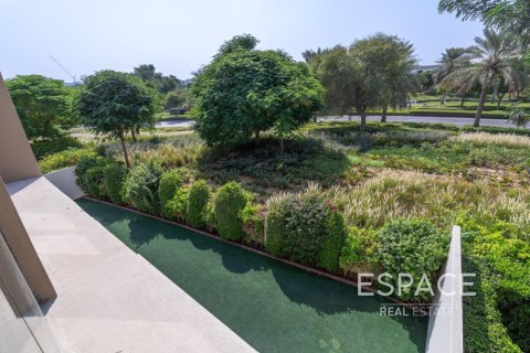 Vilă de închiriat în Dubai Hills Estate, Dubai, EAU 3 dormitoare, 273 mp.  №661323 - poză 18