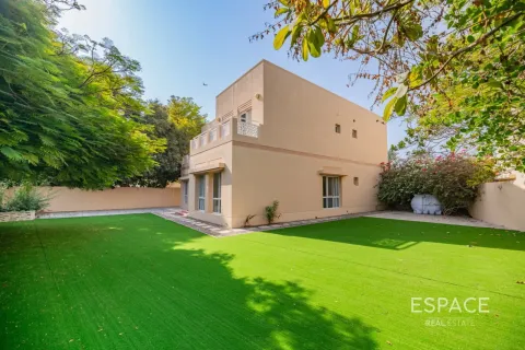 Vila di Meadows, Dubai, UEA 5 kamar tidur, 353 m2 nomor 661321