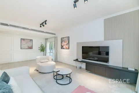 Вилла Meadows, Дубай, БАӘ-да 5 жатын бөлмелер, 353 м² № 661321 - фото 4