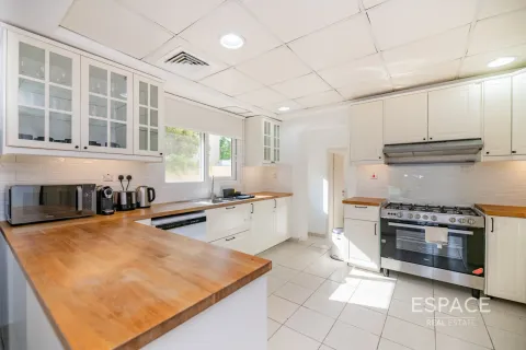 Meadows, Dubai, संयुक्त अरब अमीरात में विला, 5 बेडरूम, 353 वर्ग मीटर, संख्या 661321 - फ़ोटो 8