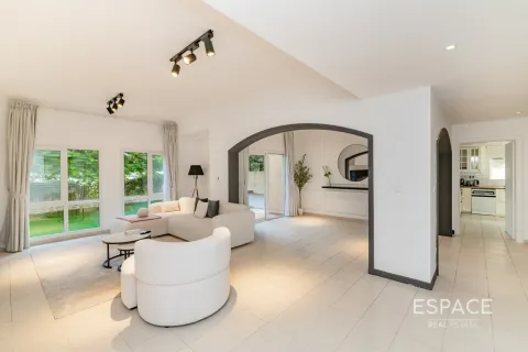 Meadows, Dubai, संयुक्त अरब अमीरात में विला, 5 बेडरूम, 353 वर्ग मीटर, संख्या 661321 - फ़ोटो 2