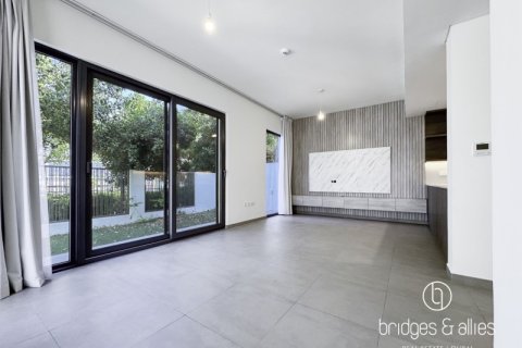 Vila u gradu Dubai, UAE 4 spavaće sobe, 201.9 m2 Br. 670093 - Slika 4