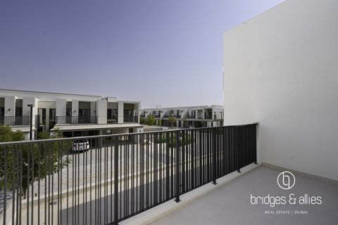 Villa en alquiler en Dubai, EAU 3 dormitorios, 144.8 m2 № 670092 - foto 10