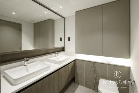 Villa en alquiler en Dubai, EAU 3 dormitorios, 144.8 m2 № 670092 - foto 15