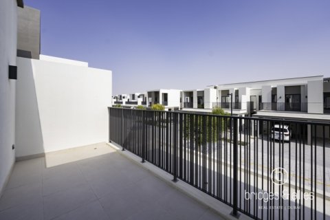Villa en alquiler en Dubai, EAU 3 dormitorios, 144.8 m2 № 670092 - foto 13