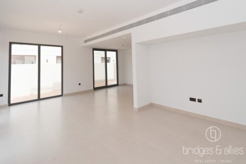 Üürile anda villa asukohaga Dubai, AÜE: 4 magamistoaga, 218.9 m² Nr 670097 - pilt 12