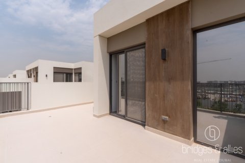 Üürile anda villa asukohaga Dubai, AÜE: 4 magamistoaga, 218.9 m² Nr 670097 - pilt 16