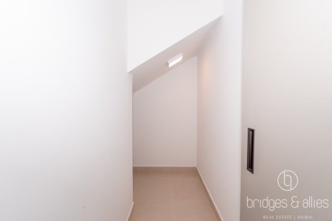 Üürile anda villa asukohaga Dubai, AÜE: 4 magamistoaga, 218.9 m² Nr 670097 - pilt 4