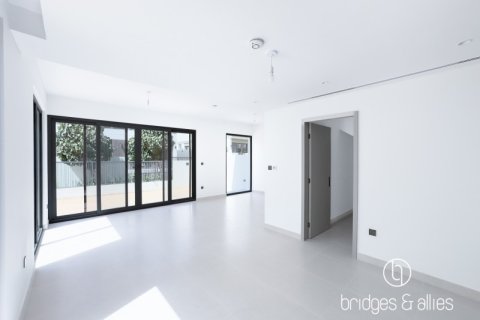 Villa en alquiler en Dubai, EAU 4 dormitorios, 309.2 m2 № 670098 - foto 3