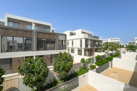 Villa en alquiler en Dubai, EAU 4 dormitorios, 309.2 m2 № 670098 - foto 20