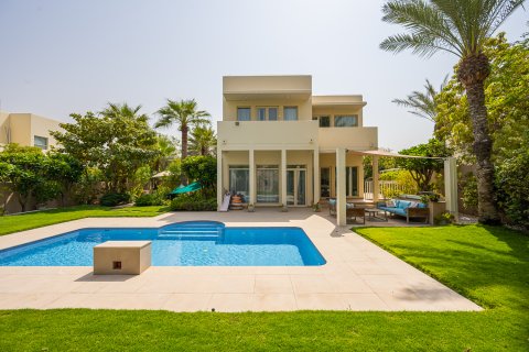 Vilë në Arabian Ranches, Dubai, Emiratet e Bashkuara Arabe 3 dhoma gjumi, 329.99 m2. № 764394