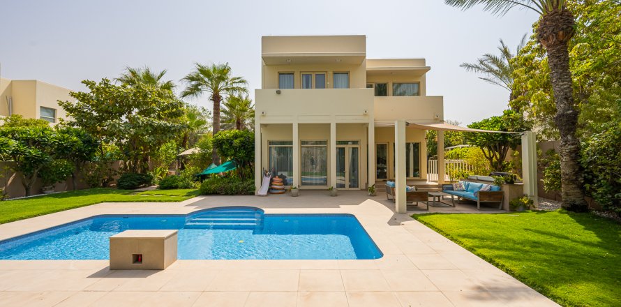 Villa em Arabian Ranches, Dubai, EAU 3 quartos, 329.99 m2 № 764394