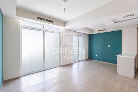 Řadový dům v Dubai, SAE 3 ložnice, 112.23 m² Č.: 764869 - fotografie 1
