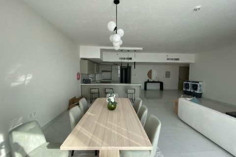 Apartment in Jebel Ali, Dubai, UAE 2 bedrooms, 135 sq.m. № 693537 - photo 2