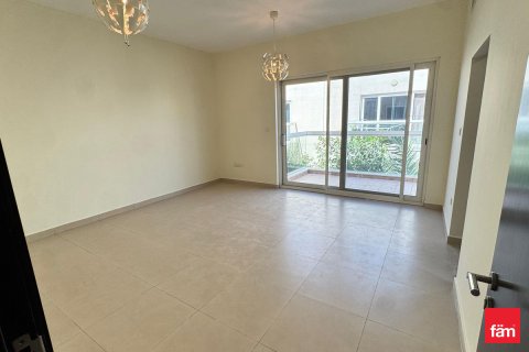 Townhouse in International City, Dubai, UAE 3 bedrooms, 153.9 sq.m. № 710041