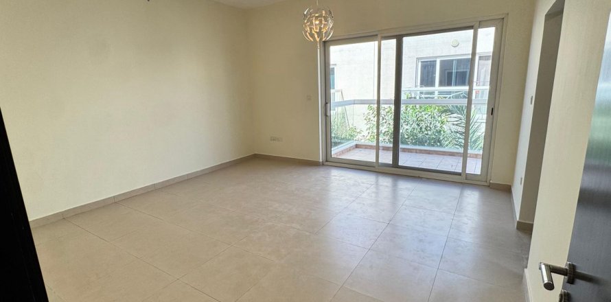 Ridamaja asukohaga International City, Dubai, AÜE: 3 magamistoaga, 153.9 m² Nr 710041