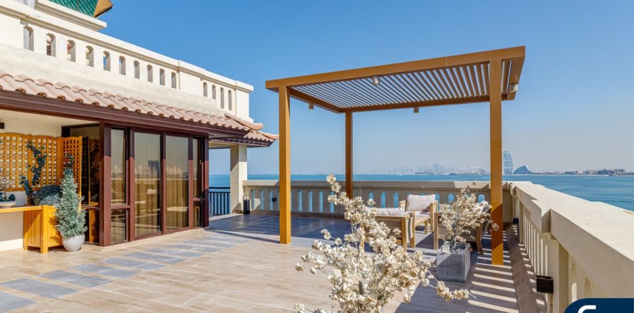 Apartament në Palm Jumeirah, Dubai, Emiratet e Bashkuara Arabe 3 dhoma gjumi, 267 m2. № 671149