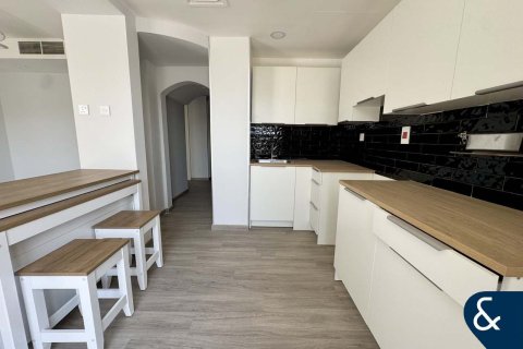 Villa til salgs i The Springs, Dubai, Emiratene 2 soverom, 157 kvm Nr. 671151 - Foto 3