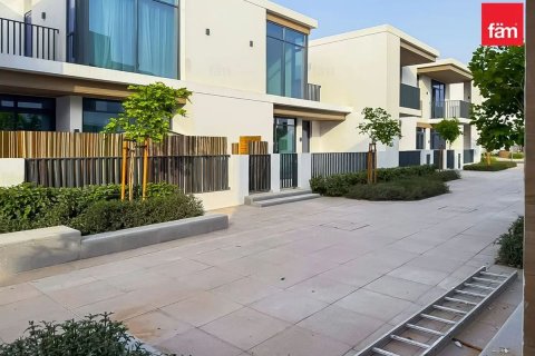 Villa in Dubai, UAE 3 bedrooms, 138.6 sq.m. № 647944 - photo 9