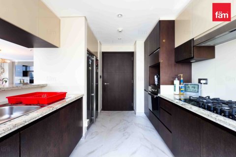 Apartment in Dubai, UAE 3 bedrooms, 214.5 sq.m. № 647945 - photo 21