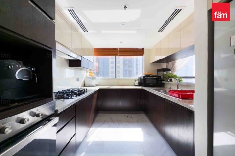 Apartment in Dubai, UAE 3 bedrooms, 214.5 sq.m. № 647945 - photo 7