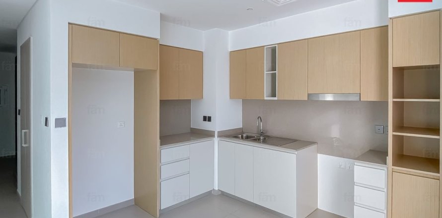 Villa a Dubai, EAU 3 camere da letto, 128.6 mq. № 647941