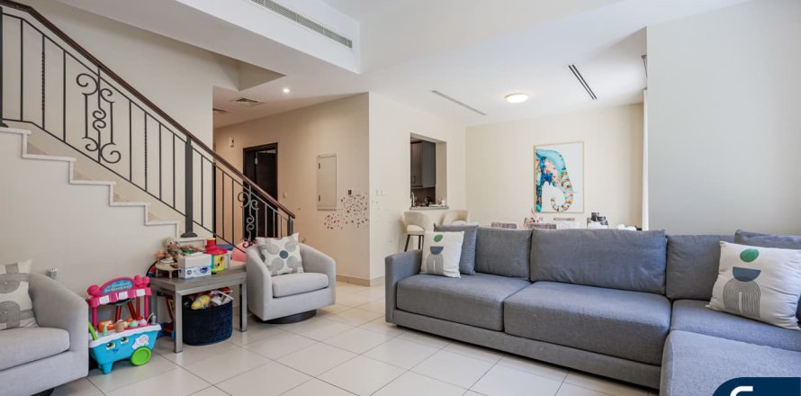 Vilă în Reem, Dubai, EAU 4 dormitoare, 309 mp.  №697858