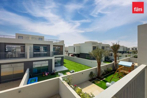 Vila di Dubai, UAE 4 bilik tidur, 368.2 meter persegi № 695288 - foto 29