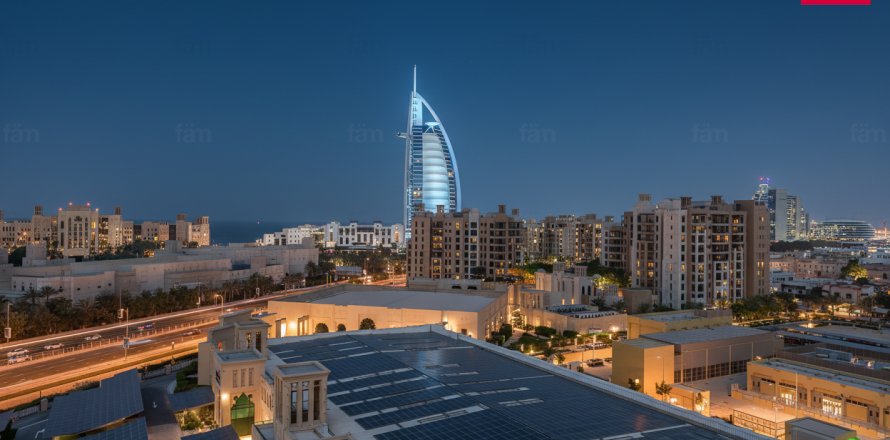 Apartmán v Umm Suqeim, Dubai, SAE 4 spálne, 347.8 m2 č. 695294