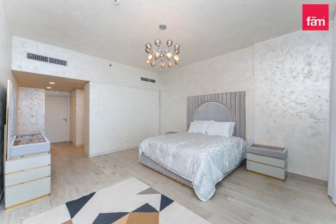 Apartmán v Umm Suqeim, Dubai, SAE 4 spálne, 347.8 m2 č. 695294 - Fotografia 13