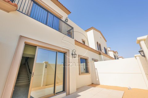 Townhouse in Khalifa City, Abu Dhabi, UAE 2 bedrooms, 125 sq.m. № 615855 - photo 1