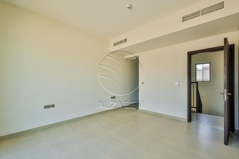 Townhouse in Khalifa City, Abu Dhabi, UAE 2 bedrooms, 125 sq.m. № 615855 - photo 8