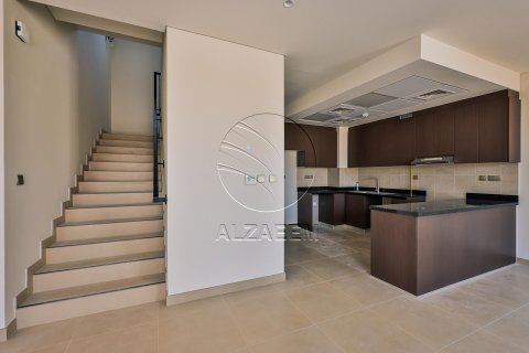Townhouse in Khalifa City, Abu Dhabi, UAE 2 bedrooms, 125 sq.m. № 615855 - photo 4