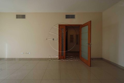 Apartment in Al Reem Island, Abu Dhabi, UAE 2 bedrooms, 134 sq.m. № 615859 - photo 13