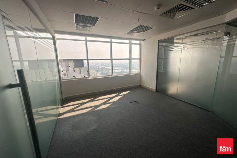 Office in Dubai, UAE 156.9 sq.m. № 662430 - photo 2