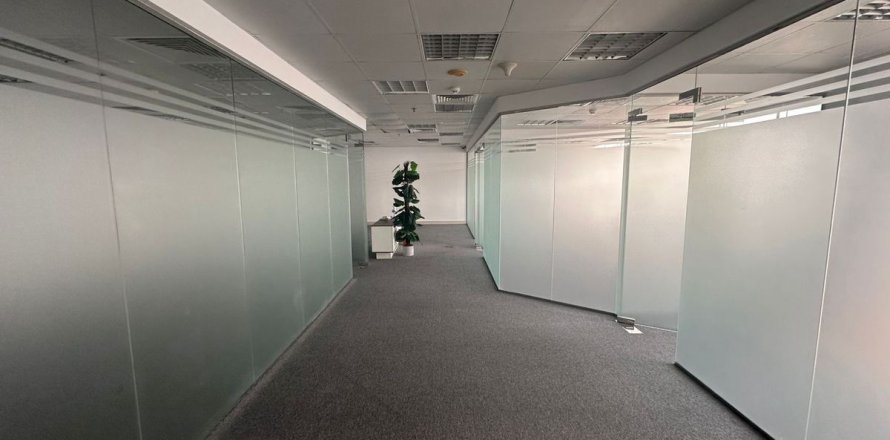 Kantoor in Dubai, VAE 156.9 vr.m. nr 662430