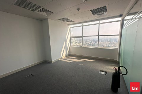 Office in Dubai, UAE 156.9 sq.m. № 662430 - photo 11
