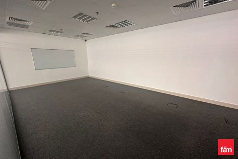 Office in Dubai, UAE 156.9 sq.m. № 662430 - photo 10