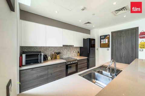 Apartament në Dubai, Emiratet e Bashkuara Arabe 2 dhoma gjumi, 119.6 m2. № 585440 - Foto 12