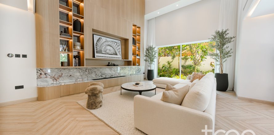 Villa à Arabian Ranches, Dubai, EAU: 5 chambres, 538.84 m2 № 761290