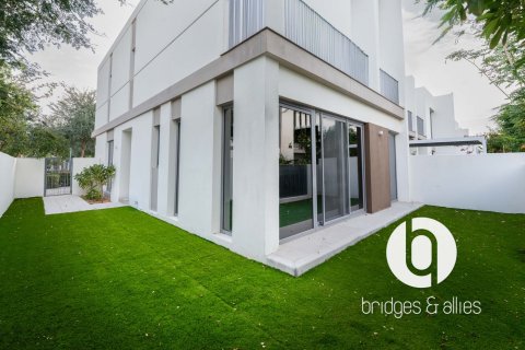 Villa in Tilal Al Ghaf, Dubai, VAE: 4 Schlafzimmer, 219 m2 Nr. 699369