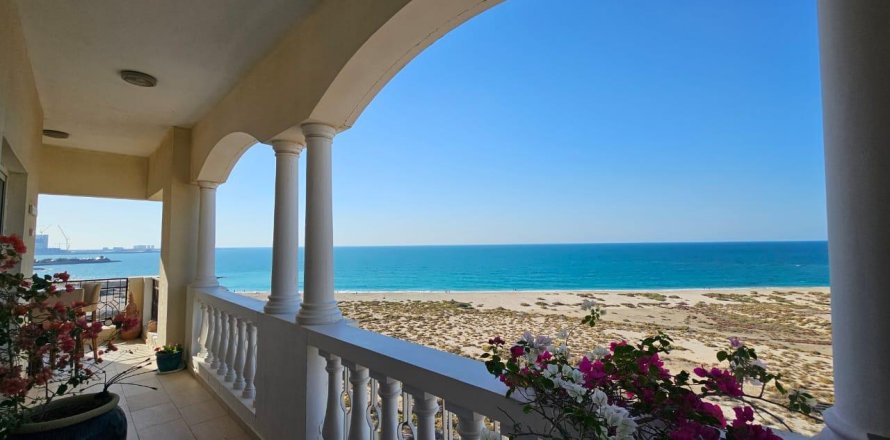 Пәтер Al Hamra Village, Рас-эль-Хайма, БАӘ-да 2 жатын бөлмелер, 120 м² № 656140