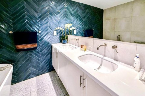 Villa in Dubai Marina, Dubai, UAE 3 bedrooms, 411 sq.m. № 625659 - photo 10