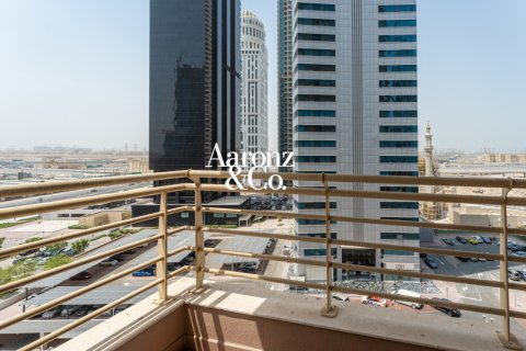 Apartamento en venta en Jumeirah Lake Towers, Dubai, EAU 1 dormitorio, 70 m2 № 729907 - foto 5