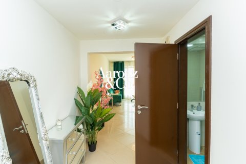 Apartamento en venta en Jumeirah Lake Towers, Dubai, EAU 1 dormitorio, 70 m2 № 729907 - foto 11