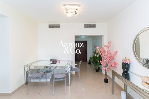 Apartamento en venta en Jumeirah Lake Towers, Dubai, EAU 1 dormitorio, 70 m2 № 729907 - foto 4