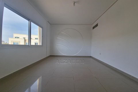 Villa sa Al Reef, Abu Dhabi, UAE 5 silid-tulugan, 273 sq.m. № 615926 - larawan 16