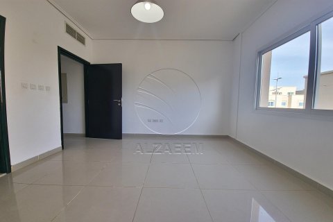 Villa sa Al Reef, Abu Dhabi, UAE 5 silid-tulugan, 273 sq.m. № 615926 - larawan 20
