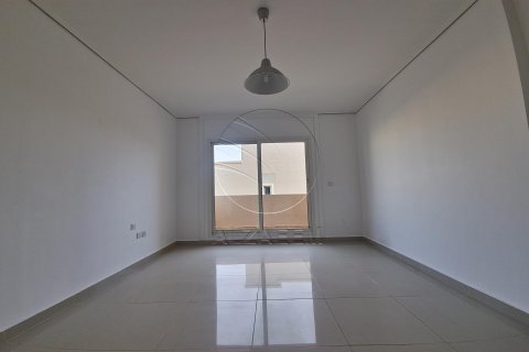 Villa sa Al Reef, Abu Dhabi, UAE 5 silid-tulugan, 273 sq.m. № 615926 - larawan 15